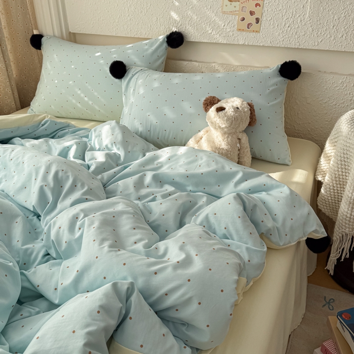 91家纺网 家纺一手货源 找家纺 雨帆家纺 2026春夏新款时尚印花水洗棉波点毛球四件套 蓝波点