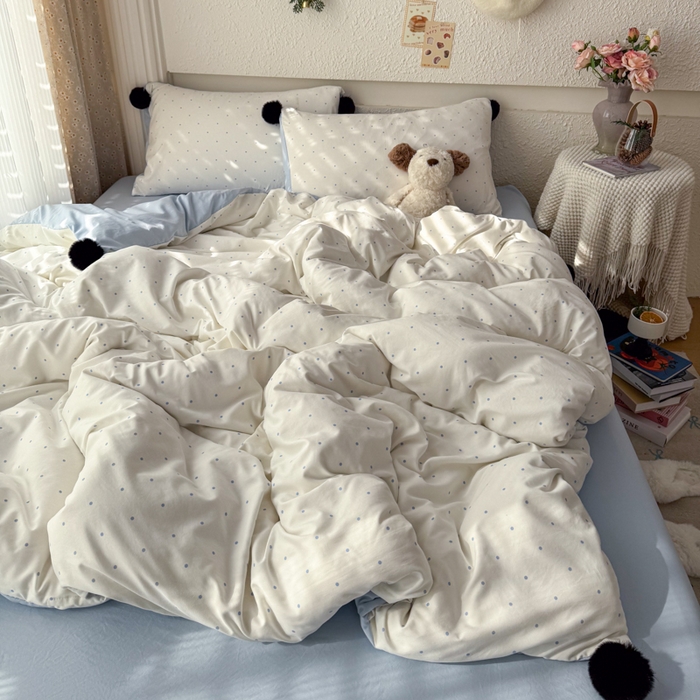 91家纺网 家纺一手货源 找家纺 雨帆家纺 2026春夏新款时尚印花水洗棉波点毛球四件套 奶白波点