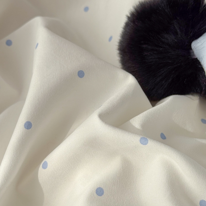 91家纺网 家纺一手货源 找家纺 雨帆家纺 2026春夏新款时尚印花水洗棉波点毛球四件套 奶白波点