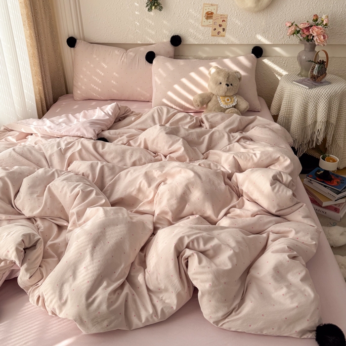 91家纺网 家纺一手货源 找家纺 雨帆家纺 2026春夏新款时尚印花水洗棉波点毛球四件套 粉波点