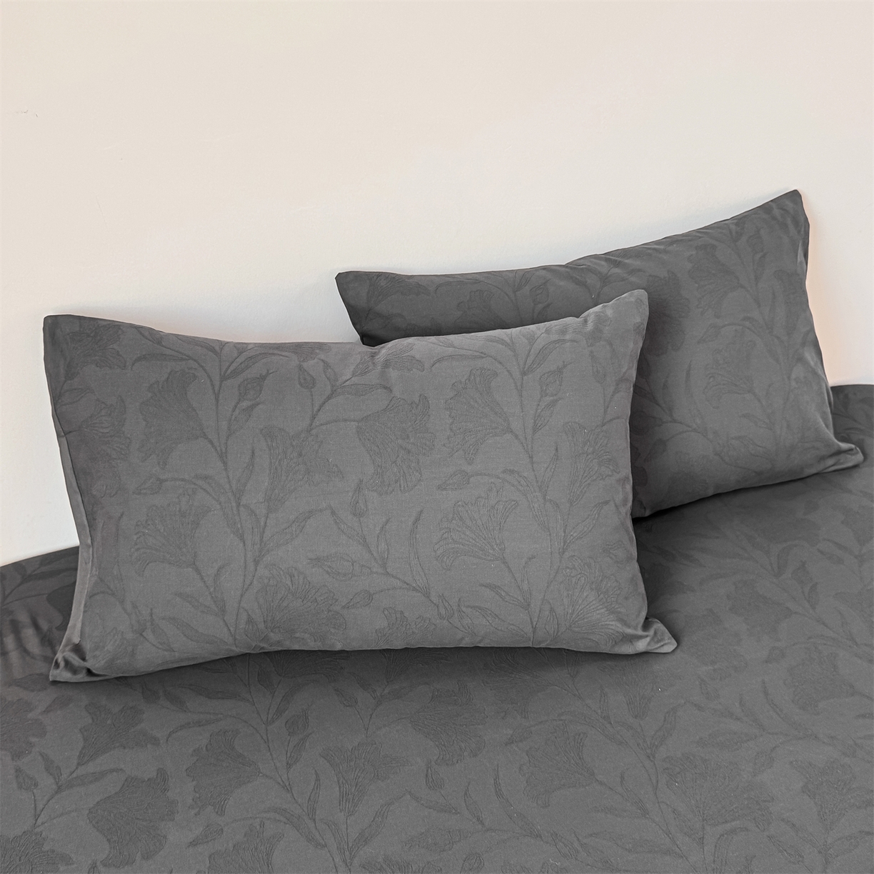 91家纺网 家纺一手货源 找家纺 灰鲸 2026新款全棉纯棉厚织三层水洗色织提花床笠单品床笠床笠单件 芳菲-素墨