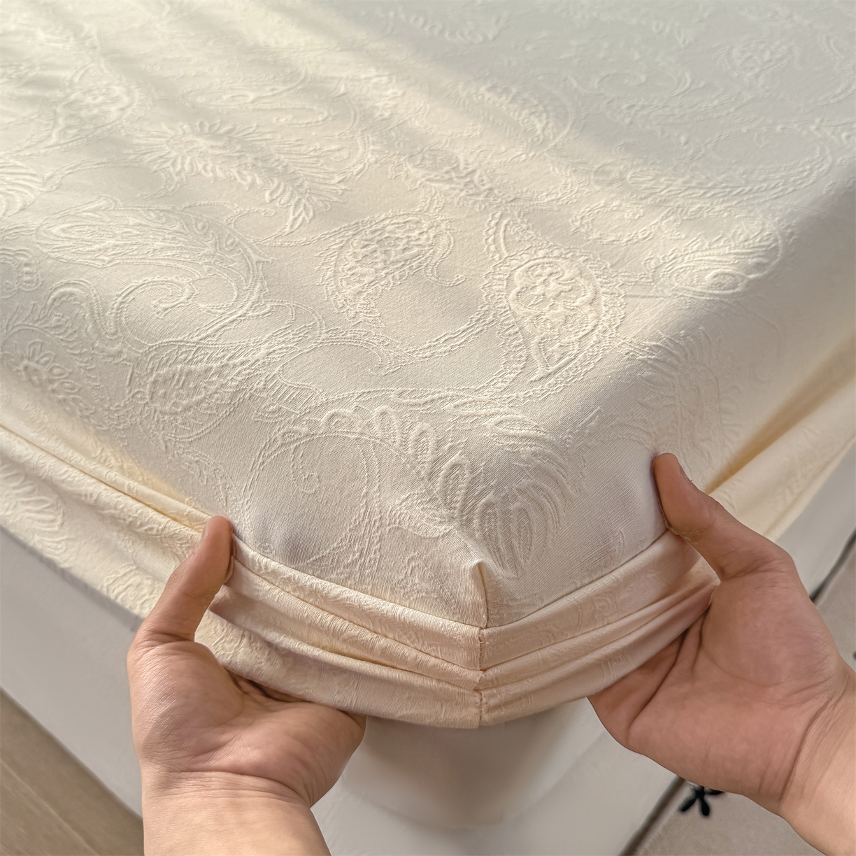 91家纺网 家纺一手货源 找家纺 灰鲸 2026新款全棉纯棉厚织三层水洗色织提花床笠单品床笠床笠单件 罗格西亚-杏仁奶霜