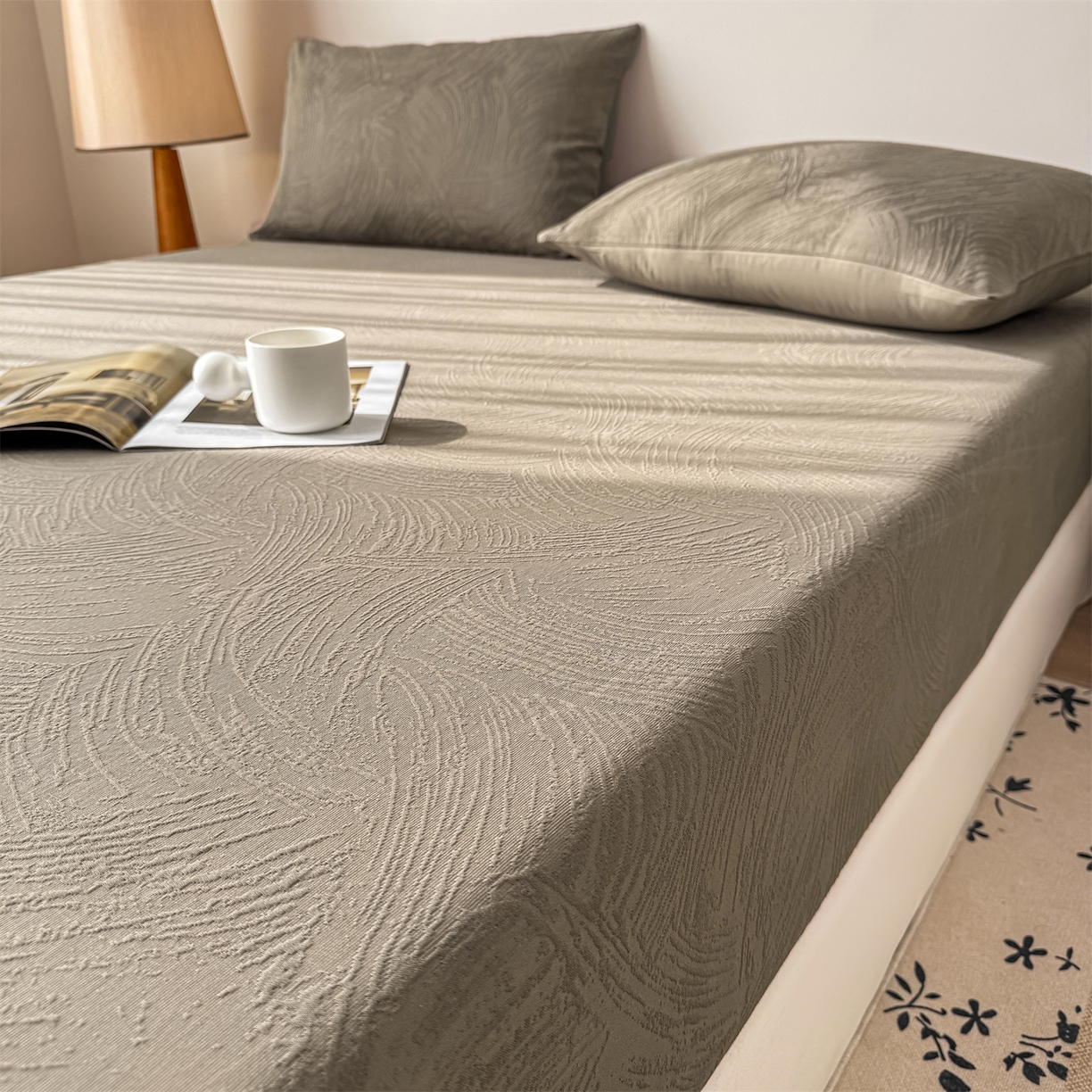 91家纺网 家纺一手货源 找家纺 灰鲸 2026新款全棉纯棉厚织三层水洗色织提花床笠单品床笠床笠单件 柔丝漫语-摩卡