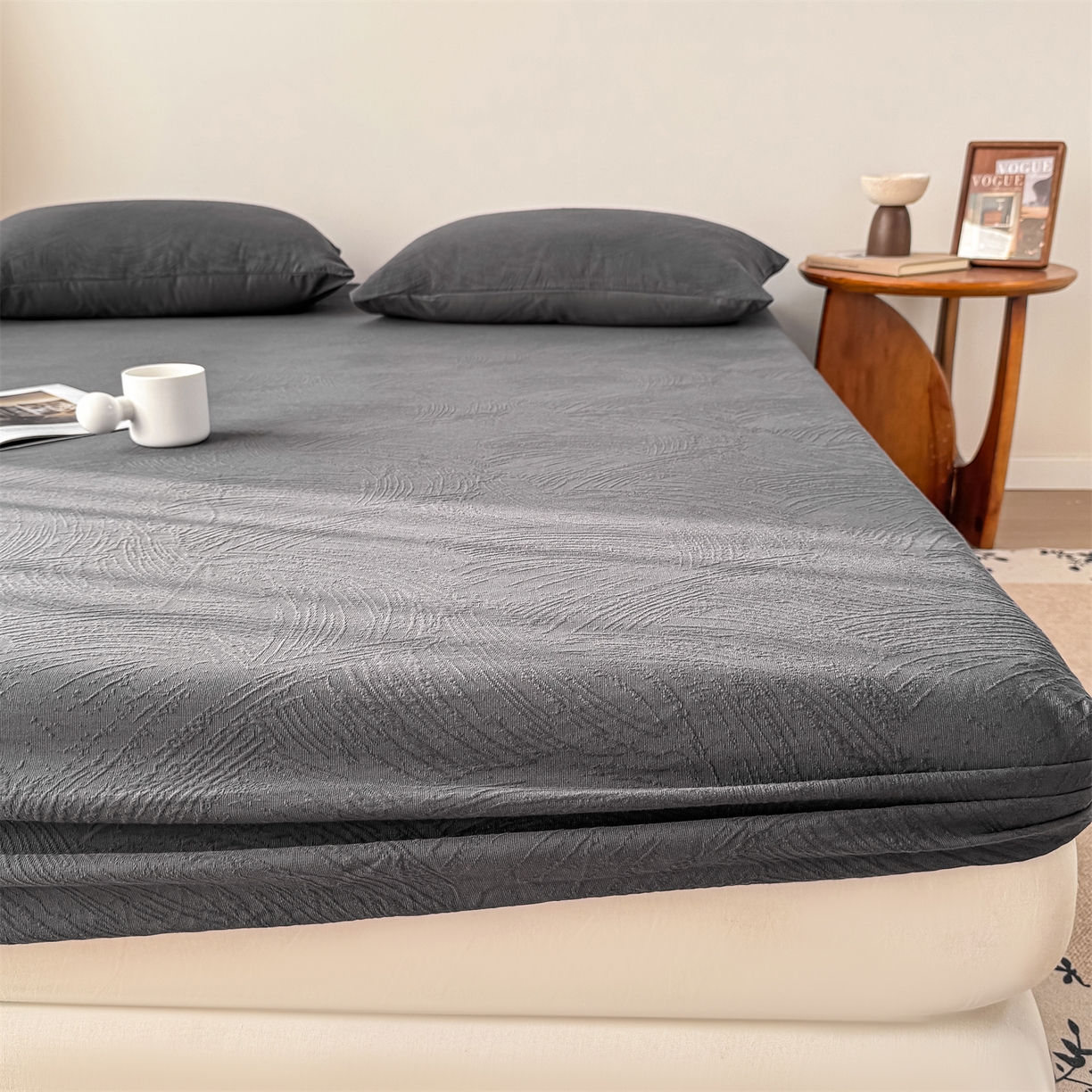 91家纺网 家纺一手货源 找家纺 灰鲸 2026新款全棉纯棉厚织三层水洗色织提花床笠单品床笠床笠单件 柔丝漫语-素墨