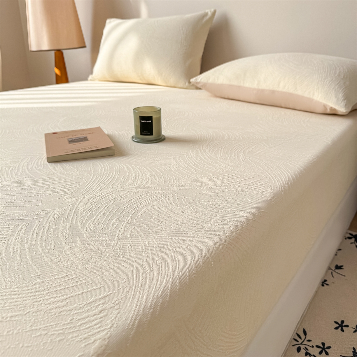 91家纺网 家纺一手货源 找家纺 灰鲸 2026新款全棉纯棉厚织三层水洗色织提花床笠单品床笠床笠单件 柔丝漫语-杏仁奶霜