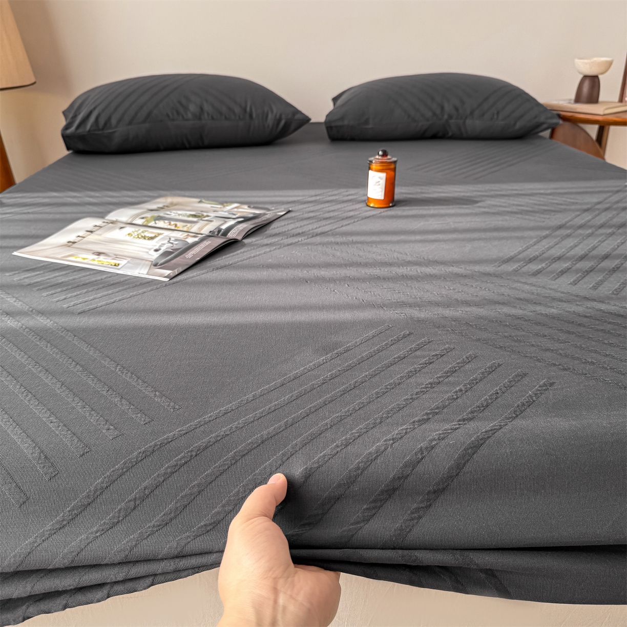 91家纺网 家纺一手货源 找家纺 灰鲸 2026新款全棉纯棉厚织三层水洗色织提花床笠单品床笠床笠单件 云汐-素墨