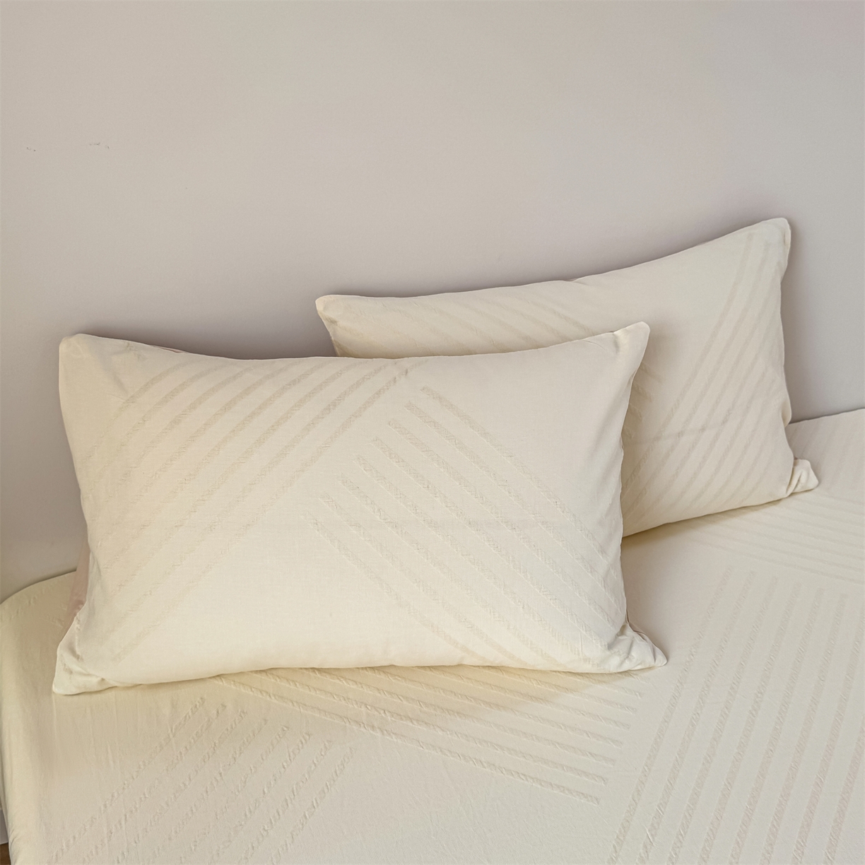 91家纺网 家纺一手货源 找家纺 灰鲸 2026新款全棉纯棉厚织三层水洗色织提花床笠单品床笠床笠单件 云汐-杏仁奶霜