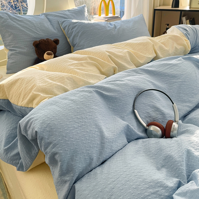 91家纺网 家纺一手货源 找家纺 优承佳生活馆 2026新款软糯双拼泡芙纱四件套 天空蓝+奶油黄