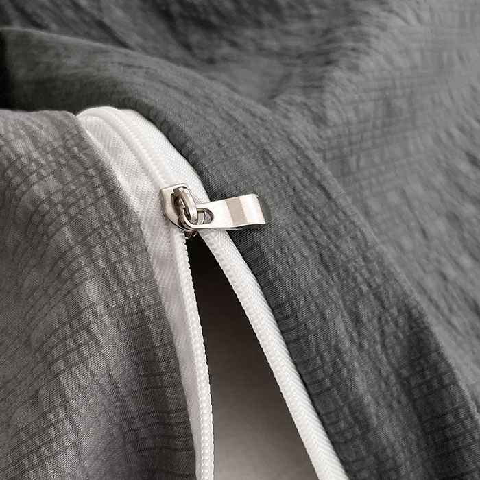 91家纺网 家纺一手货源 找家纺 优承佳生活馆 2026新款软糯双拼泡芙纱四件套 暗夜灰+银优灰