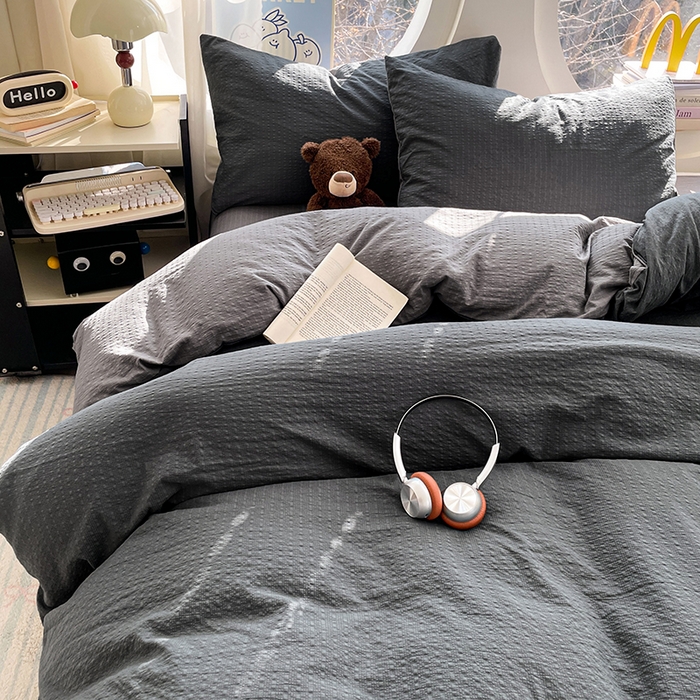 91家纺网 家纺一手货源 找家纺 优承佳生活馆 2026新款软糯双拼泡芙纱四件套 暗夜灰+银优灰