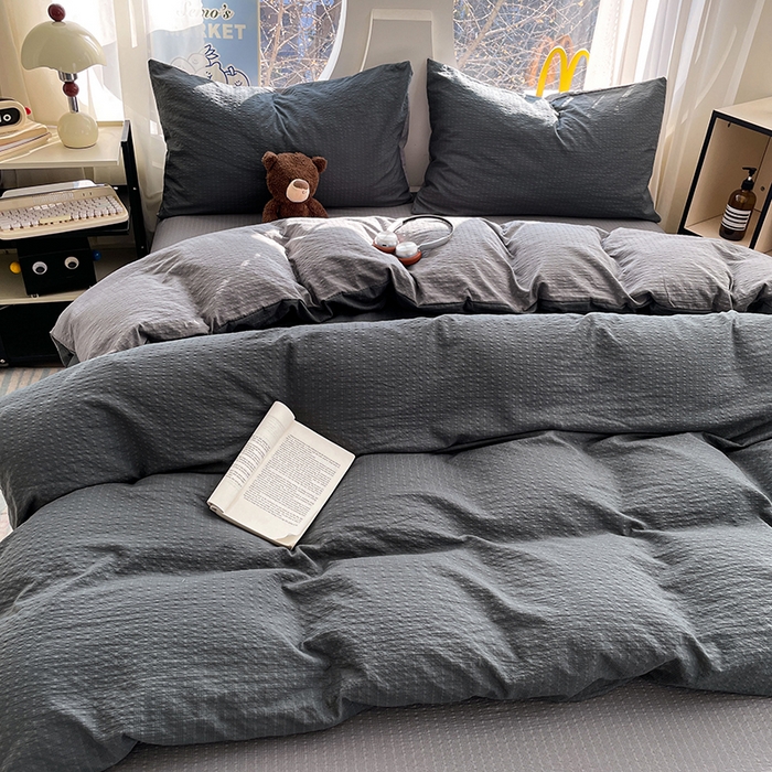 91家纺网 家纺一手货源 找家纺 优承佳生活馆 2026新款软糯双拼泡芙纱四件套 暗夜灰+银优灰