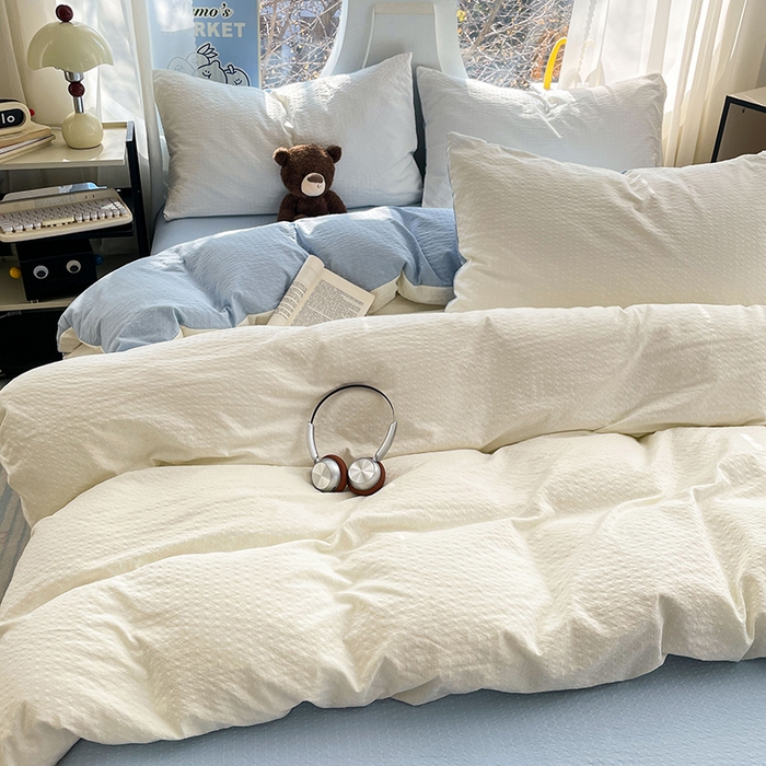 91家纺网 家纺一手货源 找家纺 优承佳生活馆 2026新款软糯双拼泡芙纱四件套 奶油白+天空蓝