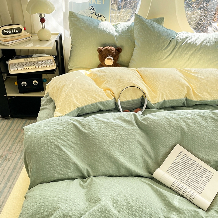 91家纺网 家纺一手货源 找家纺 优承佳生活馆 2026新款软糯双拼泡芙纱四件套 浅草绿+芥末黄