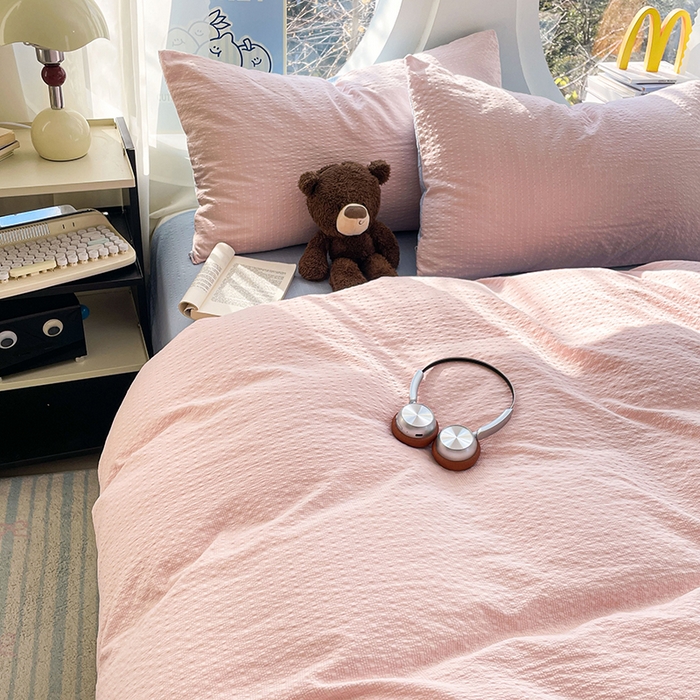 91家纺网 家纺一手货源 找家纺 优承佳生活馆 2026新款软糯双拼泡芙纱四件套 肉桂粉+天空蓝