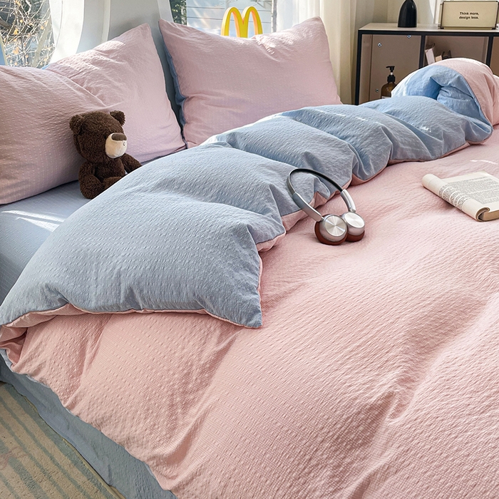 91家纺网 家纺一手货源 找家纺 优承佳生活馆 2026新款软糯双拼泡芙纱四件套 肉桂粉+天空蓝