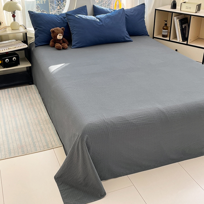 91家纺网 家纺一手货源 找家纺 优承佳生活馆 2026新款软糯双拼泡芙纱四件套 星空蓝+银优灰