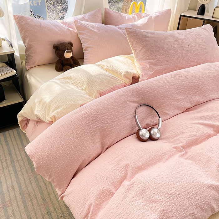 91家纺网 家纺一手货源 找家纺 优承佳生活馆 2026新款软糯双拼泡芙纱四件套 樱花粉+奶油黄