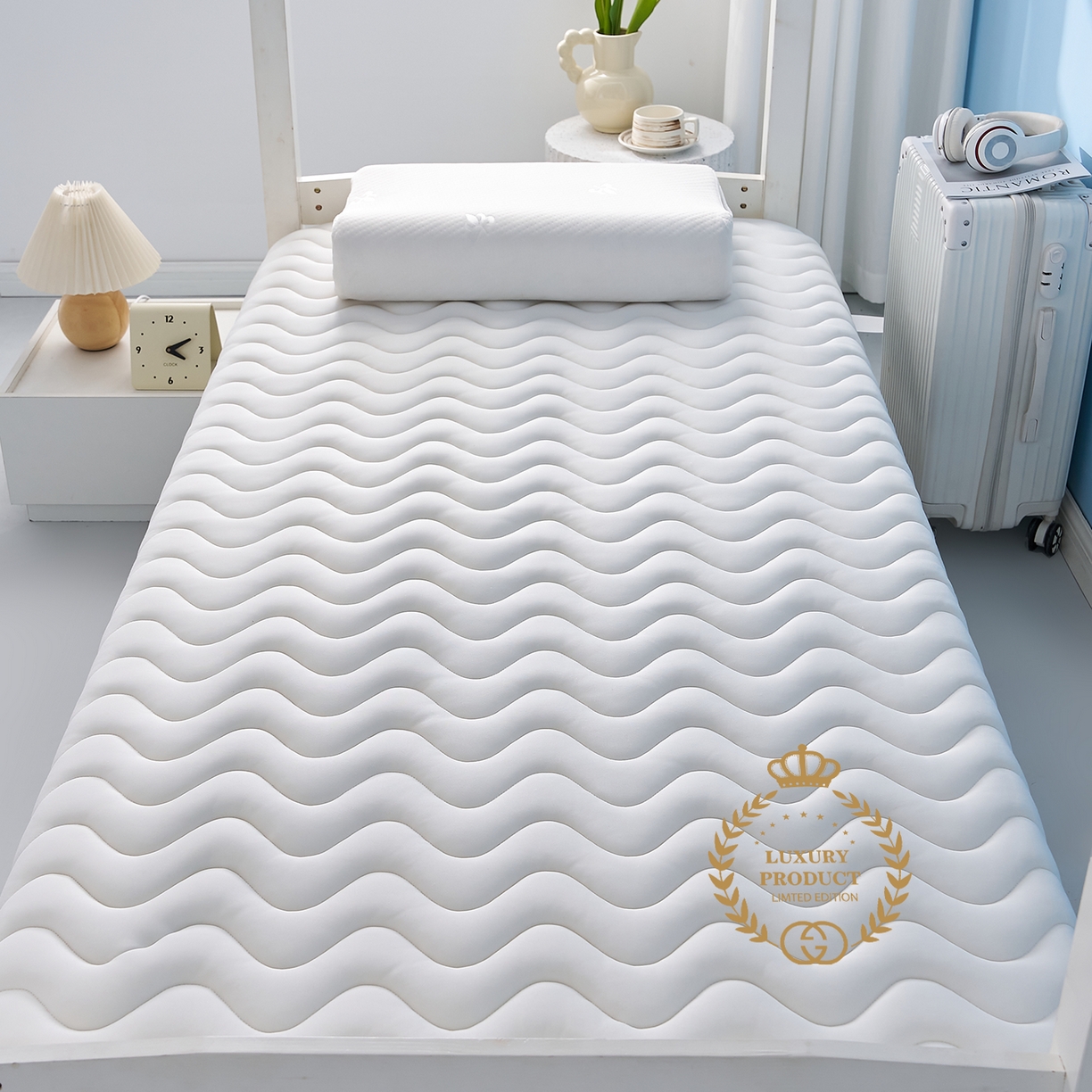 91家纺网 家纺一手货源 找家纺 月茶家纺 2026新款皇冠学生款单边波浪床垫 皇冠波浪白