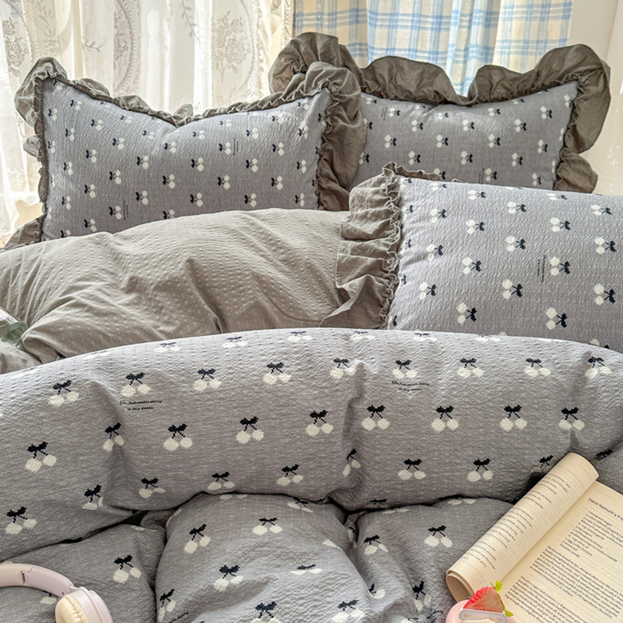 91家纺网 家纺一手货源 找家纺 欧尚 2026新款花边床盖四件套 灰樱桃