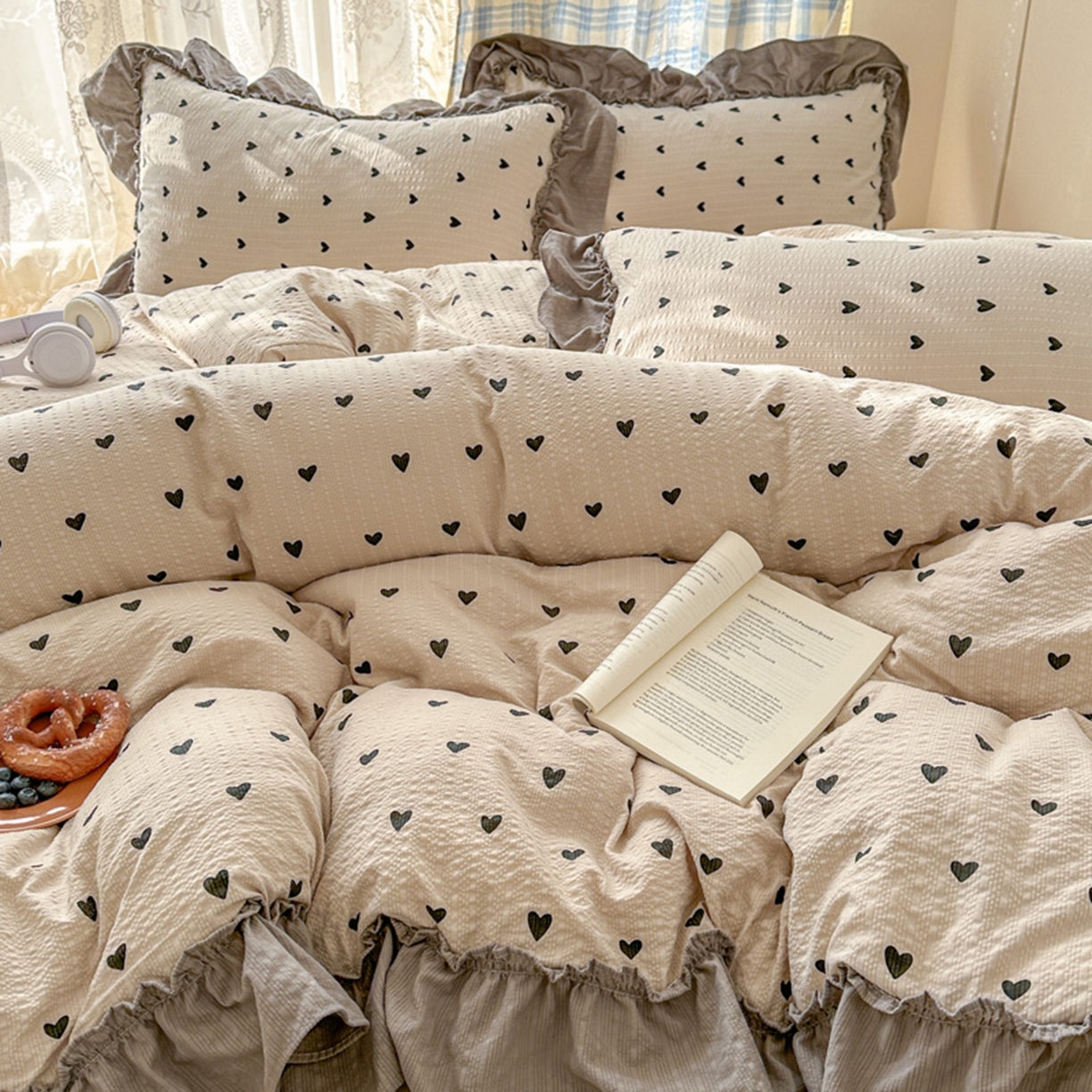 91家纺网 家纺一手货源 找家纺 欧尚 2026新款花边床盖四件套 咖爱心