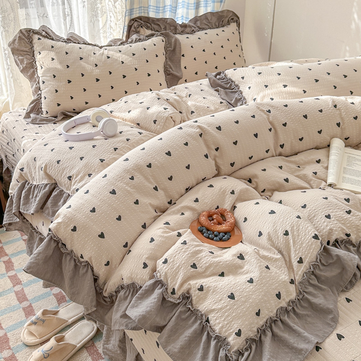 91家纺网 家纺一手货源 找家纺 欧尚 2026新款花边床盖四件套 咖爱心