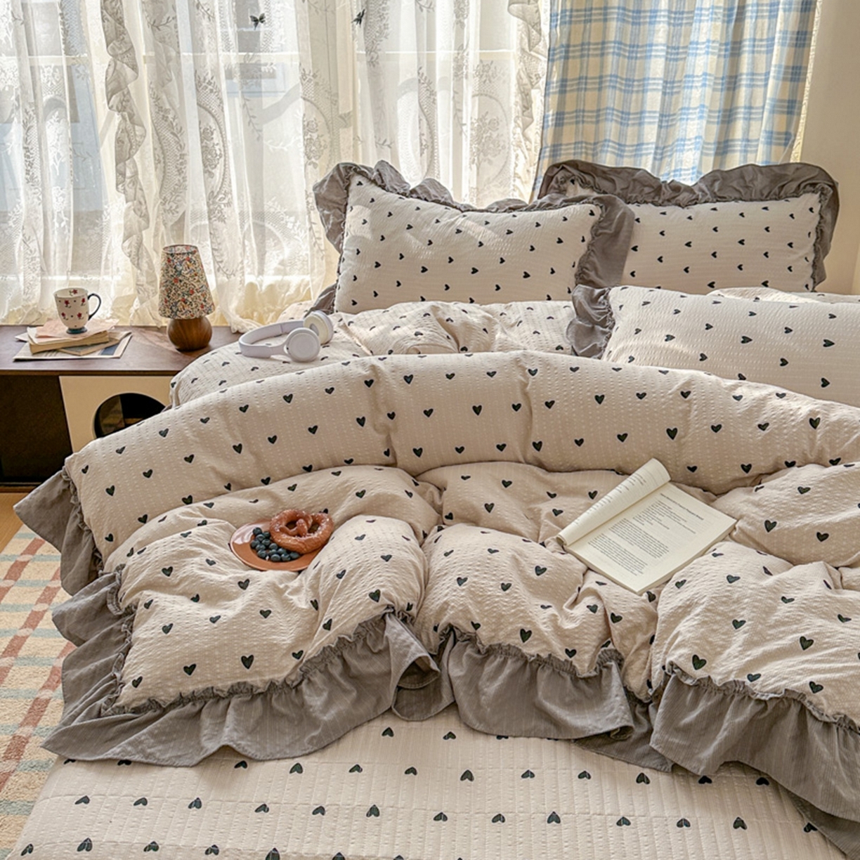 91家纺网 家纺一手货源 找家纺 欧尚 2026新款花边床盖四件套 咖爱心