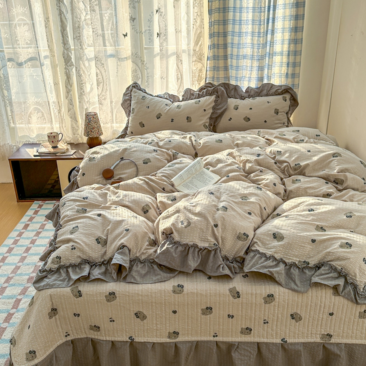 91家纺网 家纺一手货源 找家纺 欧尚 2026新款花边床盖四件套 咖啡小猫