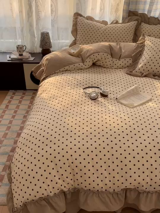 91家纺网 家纺一手货源 找家纺 欧尚 2026新款花边床盖四件套 奶油波点