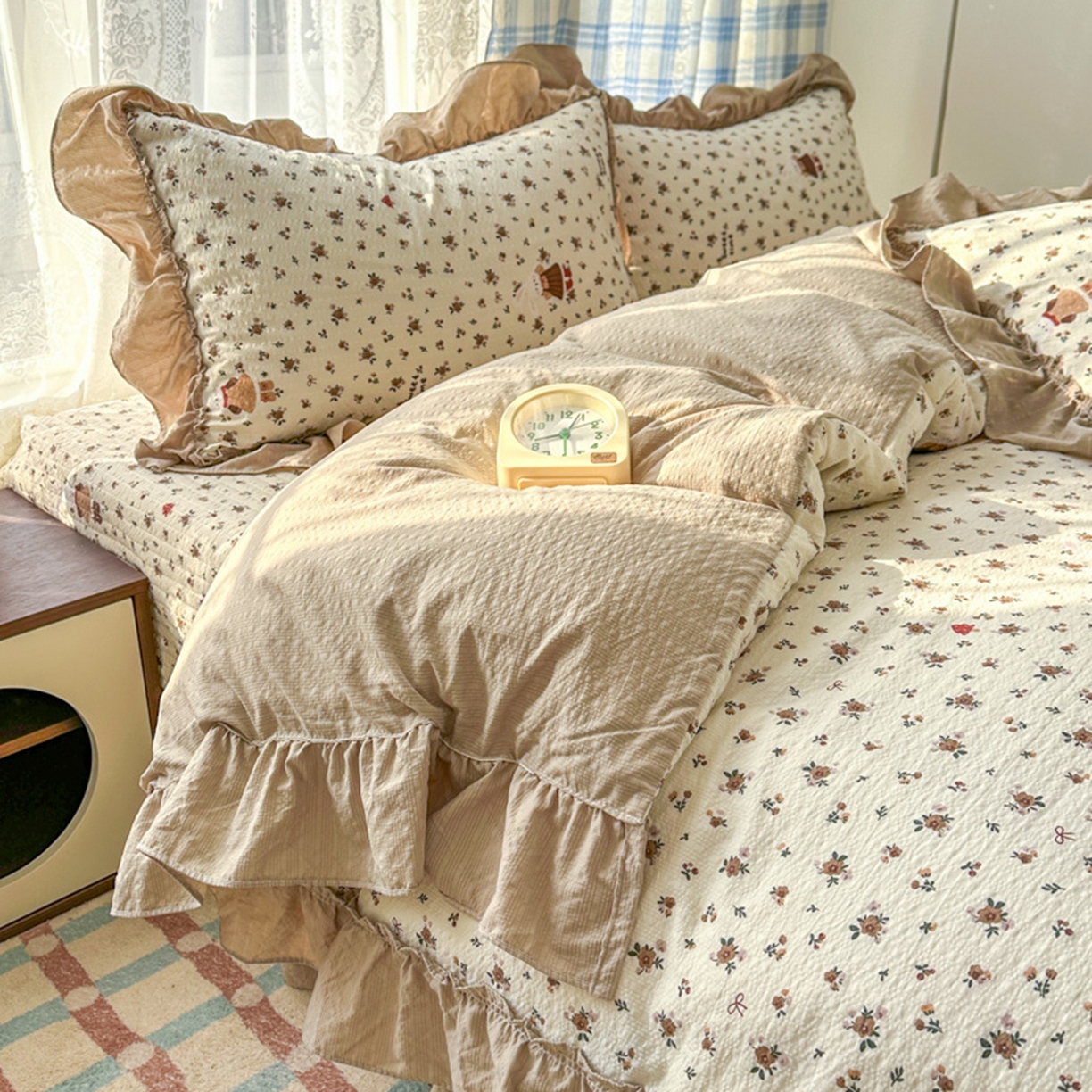 91家纺网 家纺一手货源 找家纺 欧尚 2026新款花边床盖四件套 田园兔