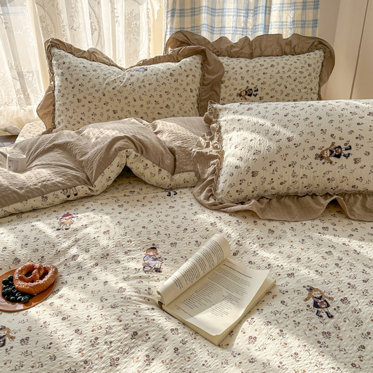 91家纺网 家纺一手货源 找家纺 欧尚 2026新款花边床盖四件套 小女孩