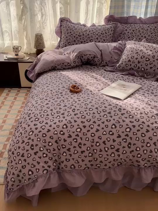 91家纺网 家纺一手货源 找家纺 欧尚 2026新款花边床盖四件套 紫豹纹