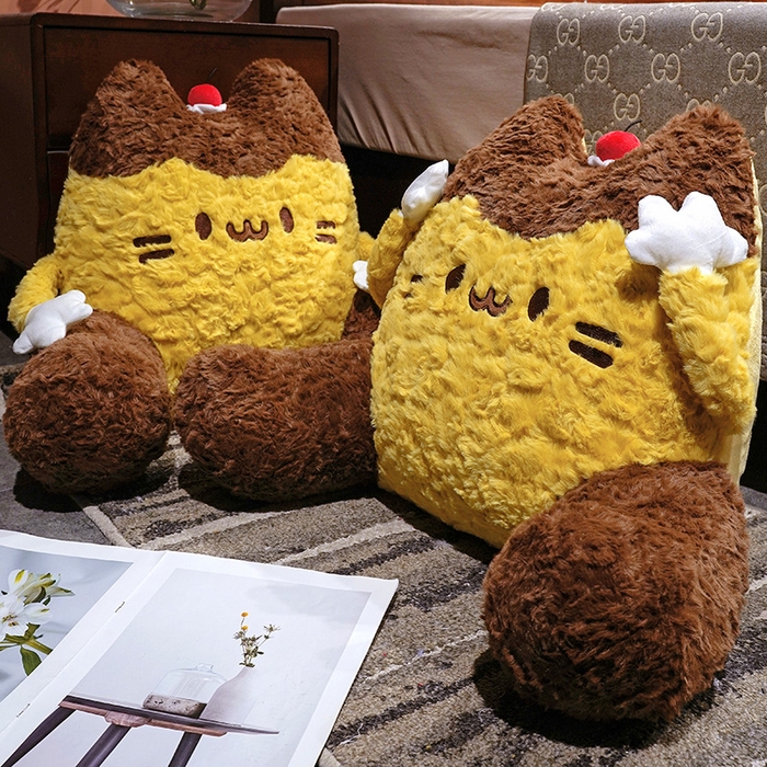 91家纺网 家纺一手货源 找家纺 （总）仟亿莱 2026新款布丁猫刷花大脚拥抱式腰靠