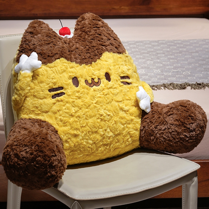 91家纺网 家纺一手货源 找家纺 （总）仟亿莱 2026新款布丁猫刷花大脚拥抱式腰靠