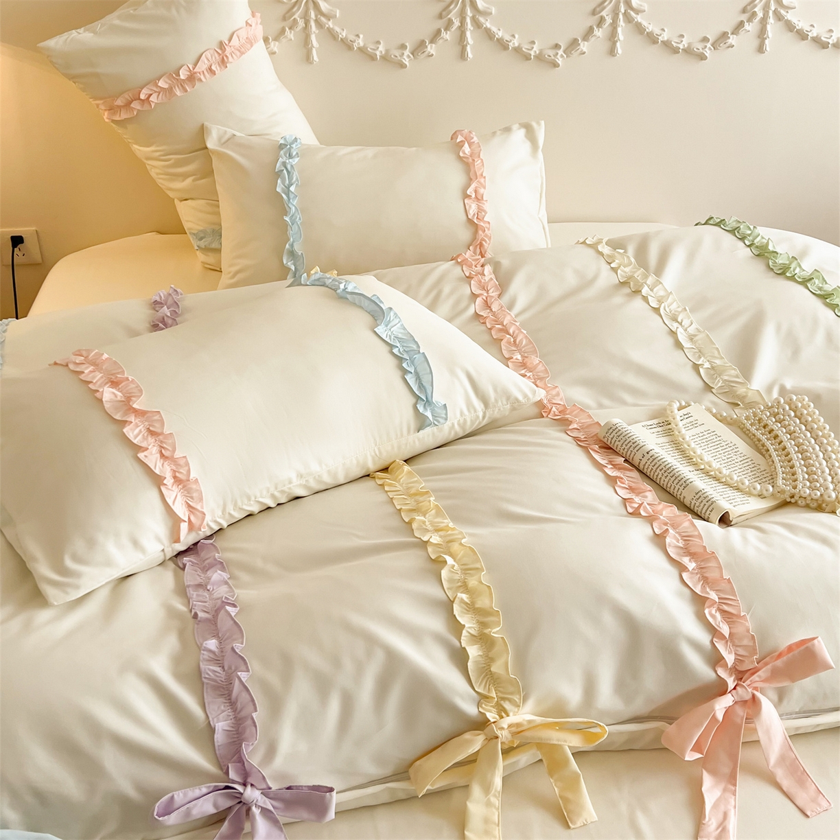 91家纺网 家纺一手货源 找家纺 吾欢心 2026春夏新款公主风彩色蝴蝶结四件套 彩色蝴蝶结白