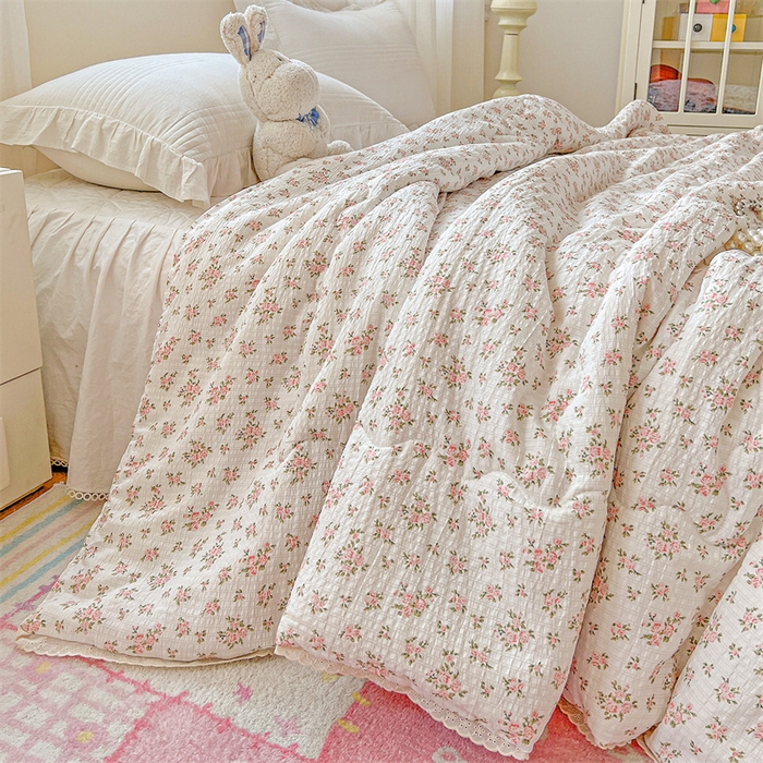 91家纺网 家纺一手货源 找家纺 艺菲阁家纺 2026爆款升级花边工艺双层纱夏凉被  粉佳人