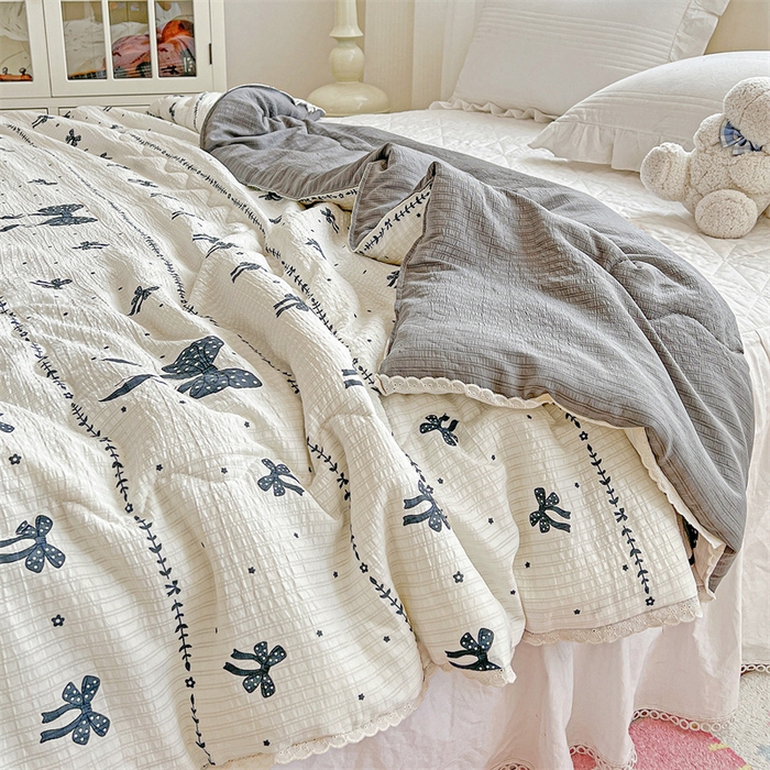 91家纺网 家纺一手货源 找家纺 艺菲阁家纺 2026爆款升级花边工艺双层纱夏凉被  梦幻碟