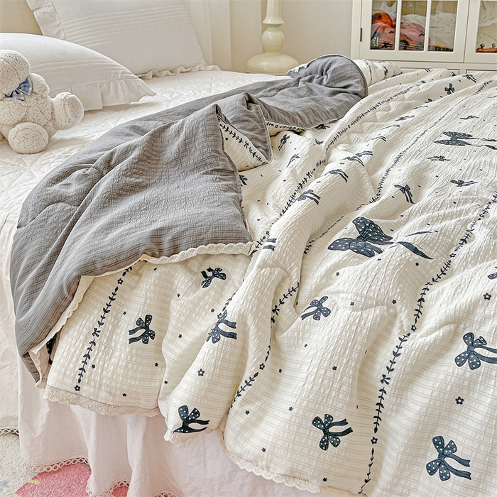 91家纺网 家纺一手货源 找家纺 艺菲阁家纺 2026爆款升级花边工艺双层纱夏凉被  梦幻碟