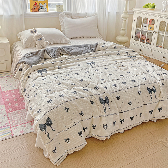 91家纺网 家纺一手货源 找家纺 艺菲阁家纺 2026爆款升级花边工艺双层纱夏凉被  梦幻碟