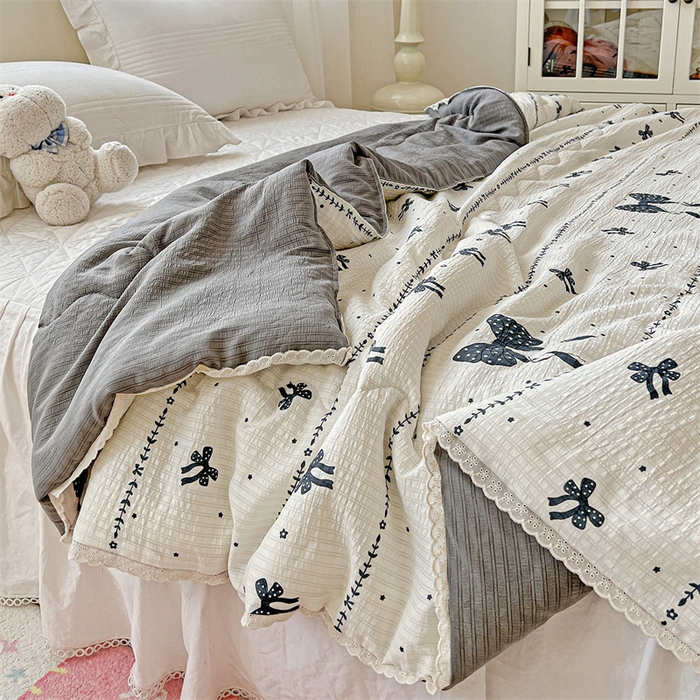 91家纺网 家纺一手货源 找家纺 艺菲阁家纺 2026爆款升级花边工艺双层纱夏凉被  梦幻碟