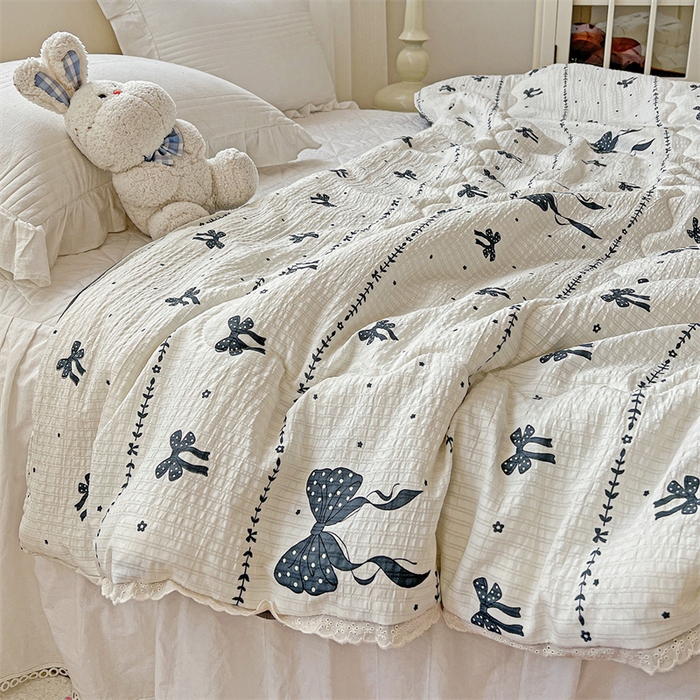 91家纺网 家纺一手货源 找家纺 艺菲阁家纺 2026爆款升级花边工艺双层纱夏凉被  梦幻碟