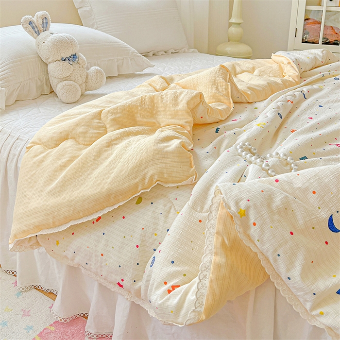 91家纺网 家纺一手货源 找家纺 艺菲阁家纺 2026爆款升级花边工艺双层纱夏凉被  奶油派