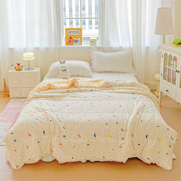 91家纺网 家纺一手货源 找家纺 艺菲阁家纺 2026爆款升级花边工艺双层纱夏凉被  奶油派