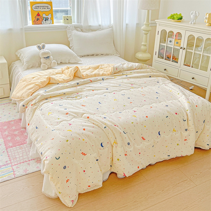 91家纺网 家纺一手货源 找家纺 艺菲阁家纺 2026爆款升级花边工艺双层纱夏凉被  奶油派