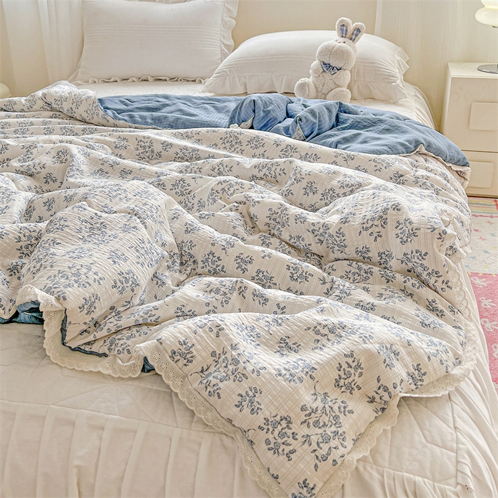 91家纺网 家纺一手货源 找家纺 艺菲阁家纺 2026爆款升级花边工艺双层纱夏凉被  浅画