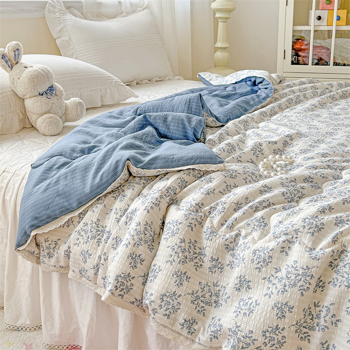 91家纺网 家纺一手货源 找家纺 艺菲阁家纺 2026爆款升级花边工艺双层纱夏凉被  浅画