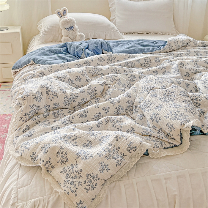 91家纺网 家纺一手货源 找家纺 艺菲阁家纺 2026爆款升级花边工艺双层纱夏凉被  浅画