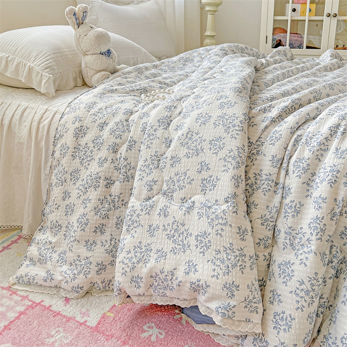 91家纺网 家纺一手货源 找家纺 艺菲阁家纺 2026爆款升级花边工艺双层纱夏凉被  浅画