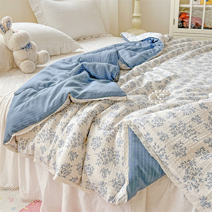 91家纺网 家纺一手货源 找家纺 艺菲阁家纺 2026爆款升级花边工艺双层纱夏凉被  浅画