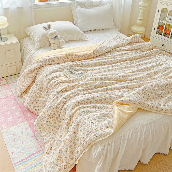 91家纺网 家纺一手货源 找家纺 艺菲阁家纺 2026爆款升级花边工艺双层纱夏凉被  月光女神