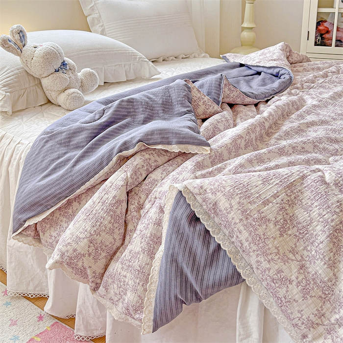 91家纺网 家纺一手货源 找家纺 艺菲阁家纺 2026爆款升级花边工艺双层纱夏凉被  紫丁香